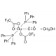 Bis(trifluoracetato)karbonilbis(trifenilfosfino)rutenio (II) metanolio aduktas  