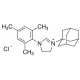 1-(1-adamantil)-3-(2,4,6-trimetilfenil)imidazolinio chloridas,  